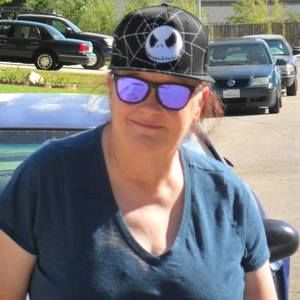 Meet your Posher, Bee